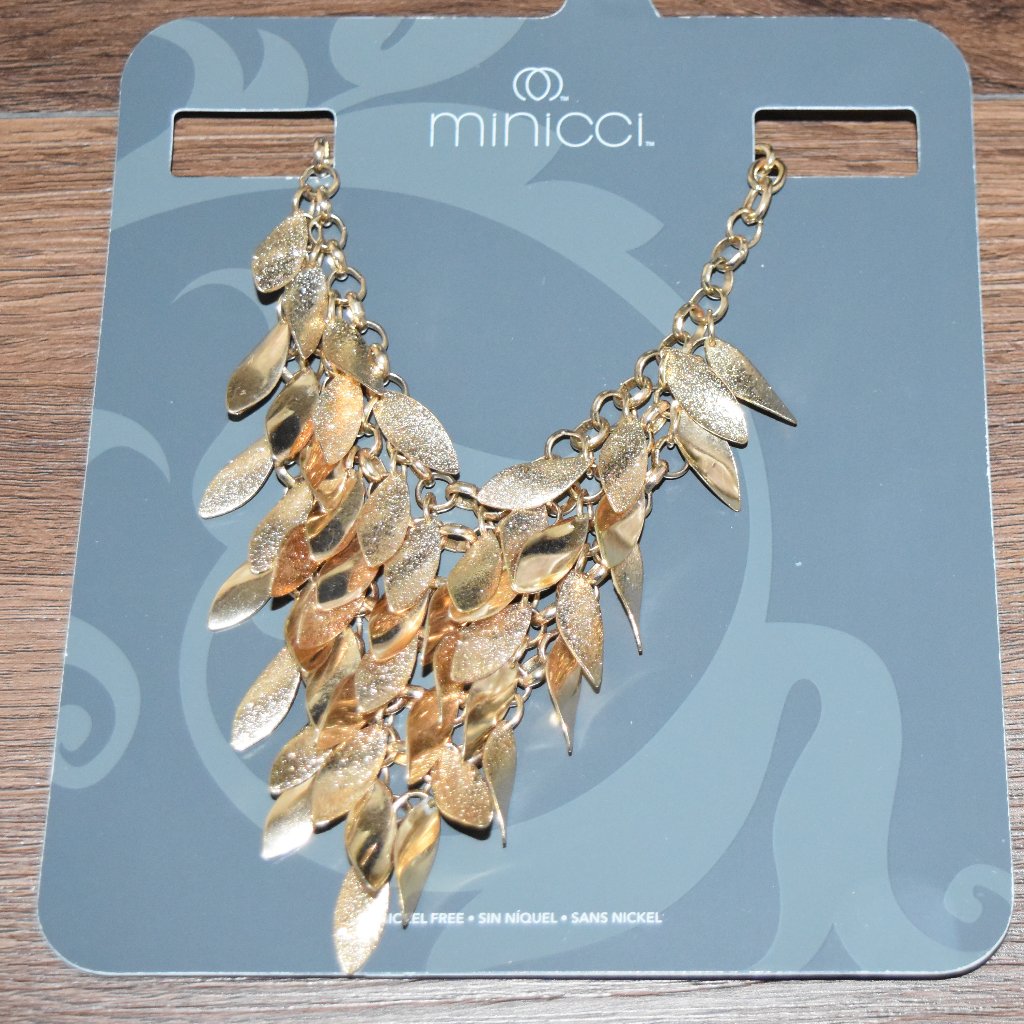 Nwt Gold-Tone Multi-Leaf Necklace